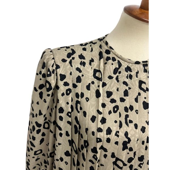 Darcy Women's Long Sleeve Light Gold Pleated Cheetah Print Blouse Size L - Picture 2 of 12